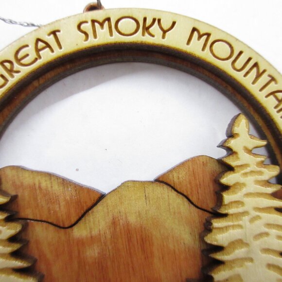 Great Smoky Mountains Gatinlburg Tennessee Wood Laser Cut Christmas Ornament - Picture 4 of 9